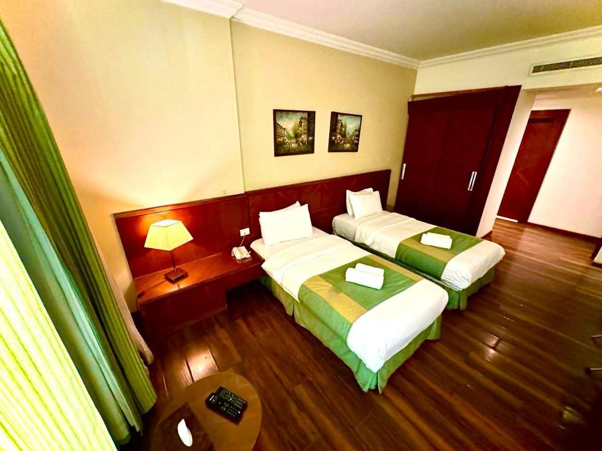 King Suites Hotel Бейрут Екстериор снимка
