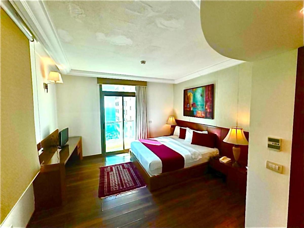 King Suites Hotel Бейрут Екстериор снимка