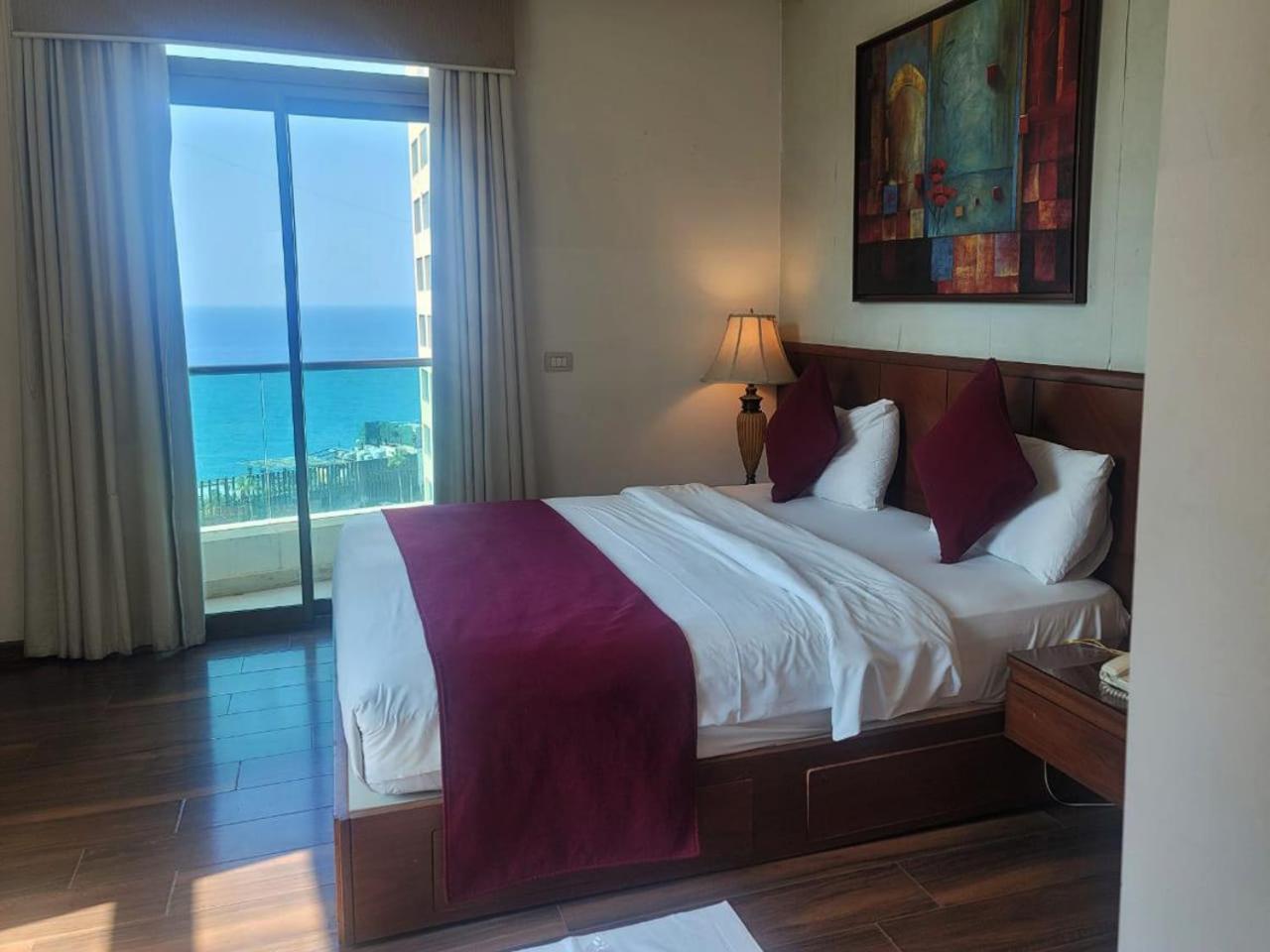 King Suites Hotel Бейрут Екстериор снимка