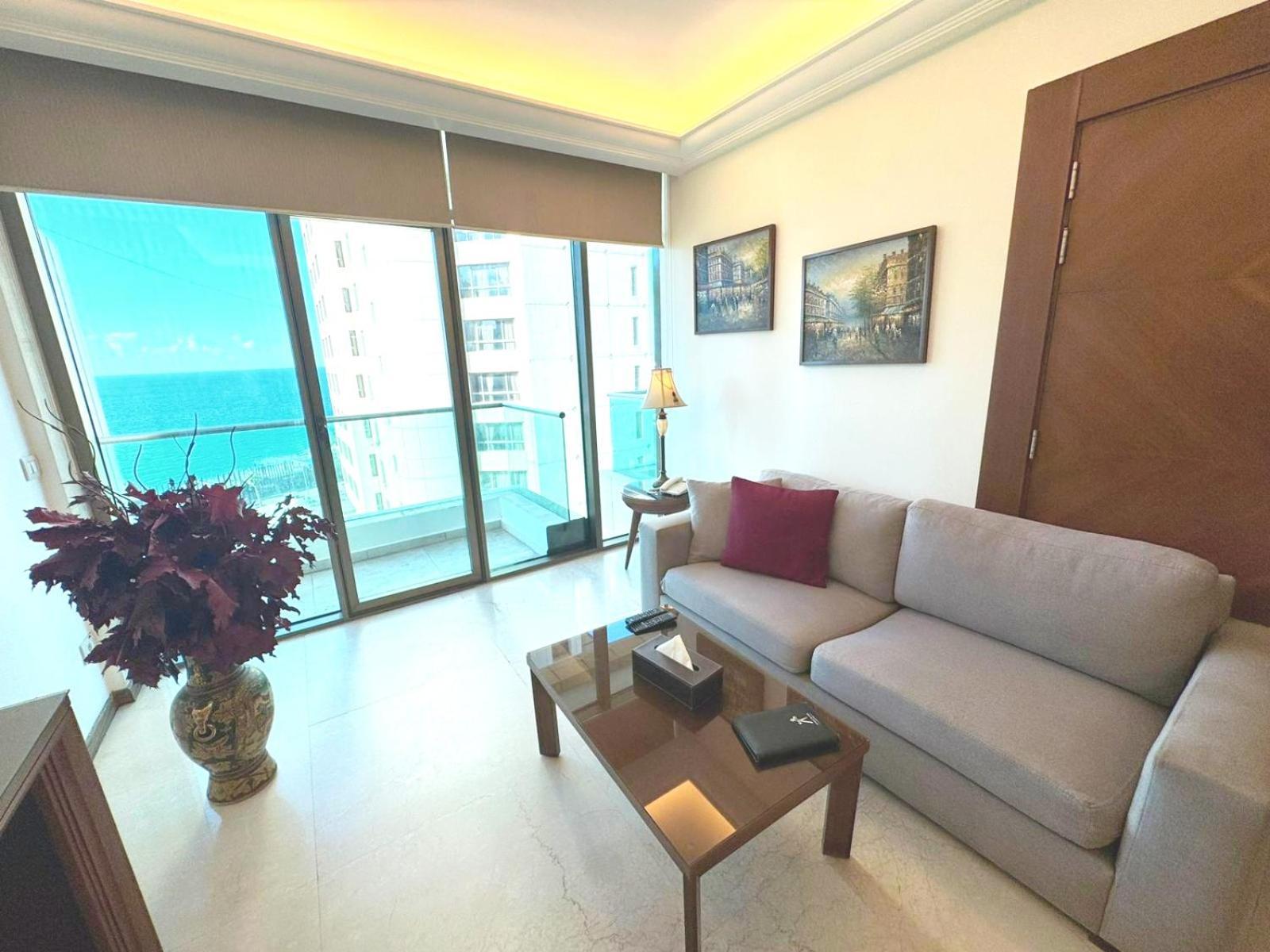 King Suites Hotel Бейрут Екстериор снимка