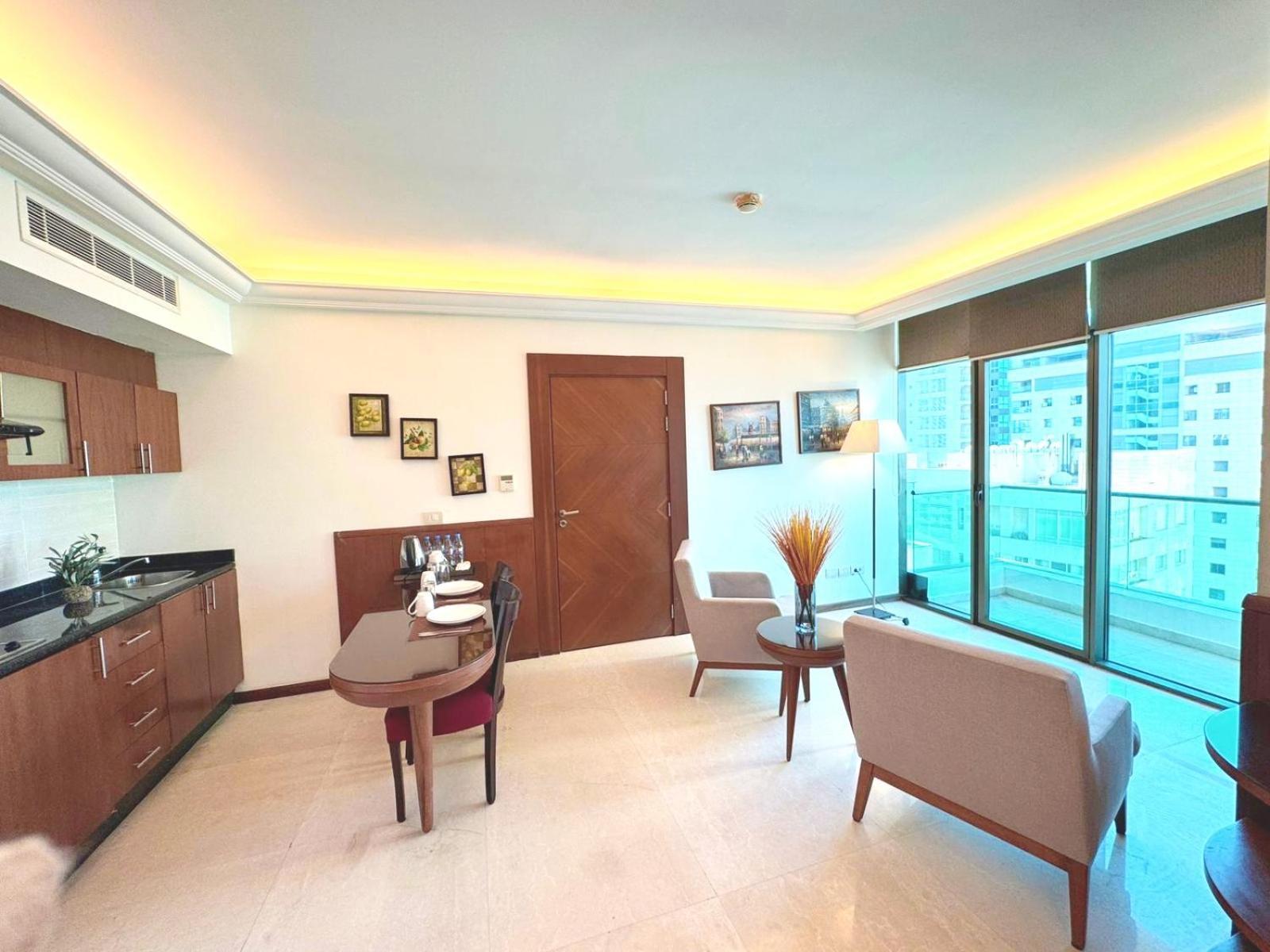 King Suites Hotel Бейрут Екстериор снимка