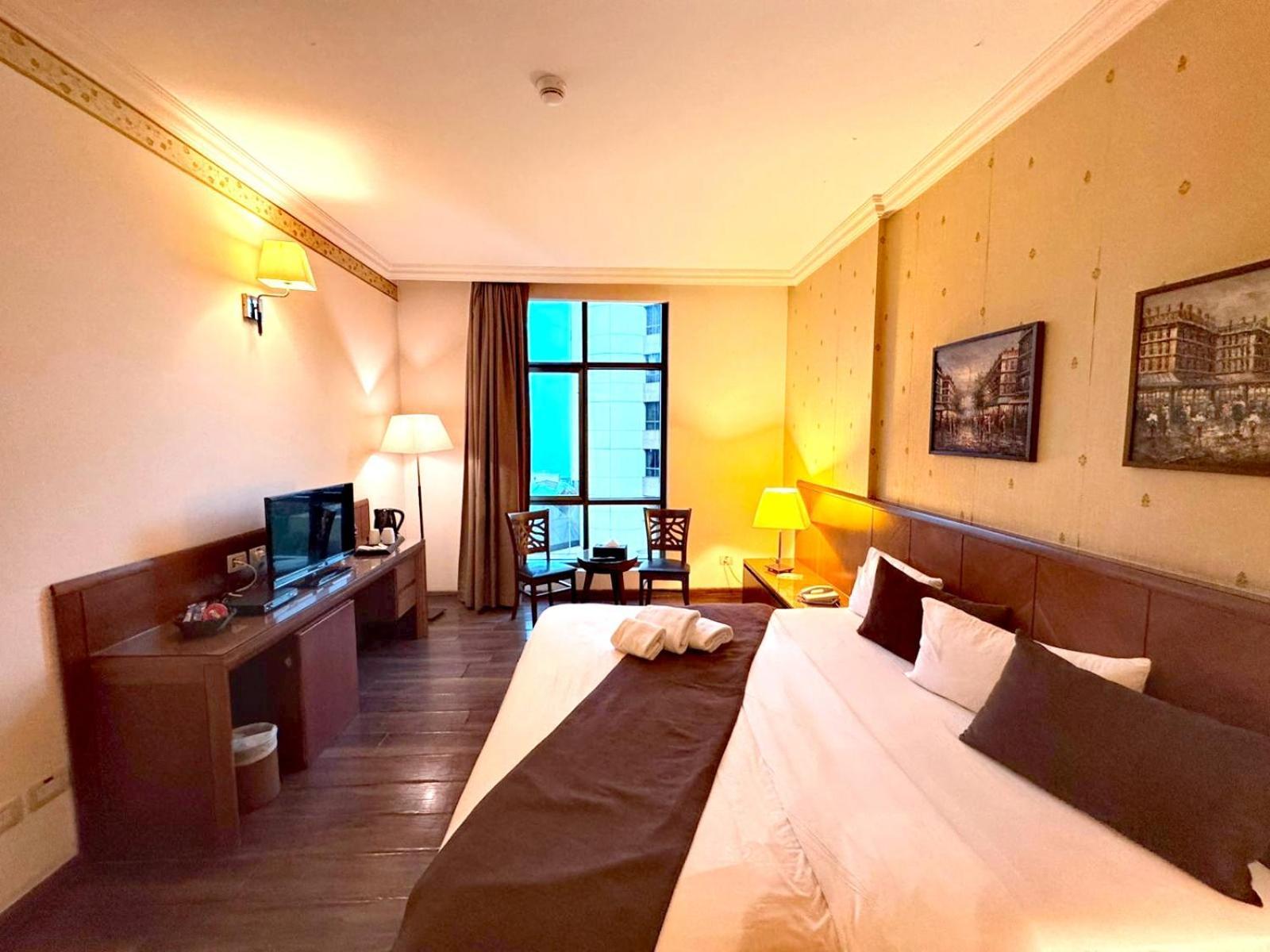 King Suites Hotel Бейрут Екстериор снимка