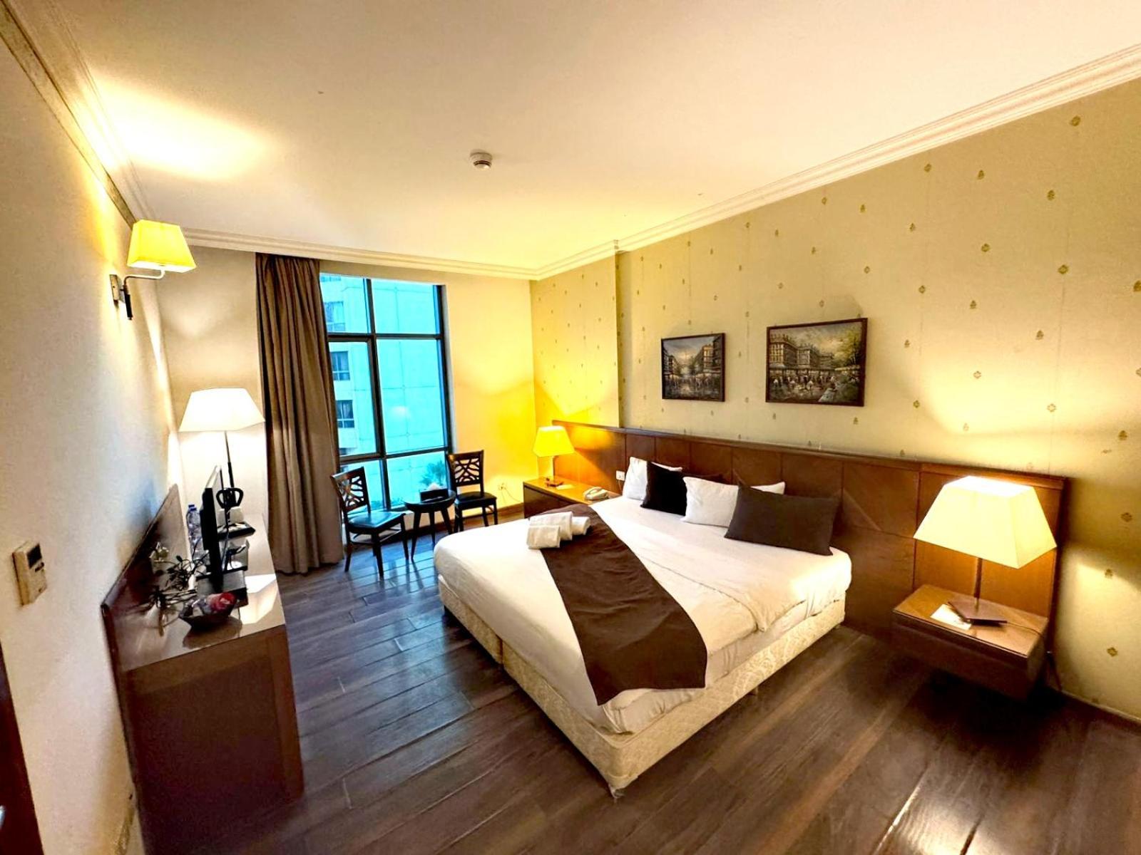King Suites Hotel Бейрут Екстериор снимка