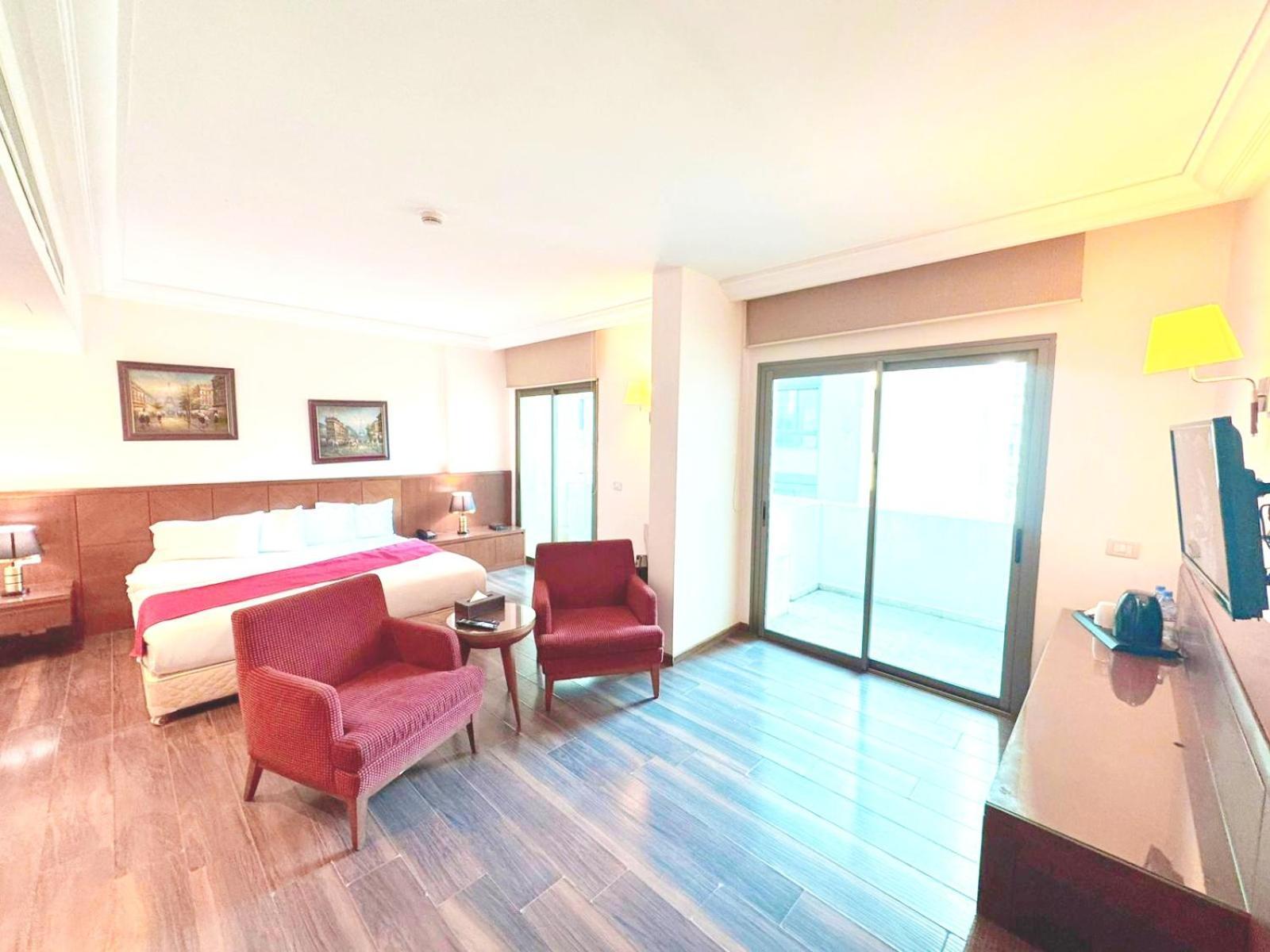 King Suites Hotel Бейрут Екстериор снимка