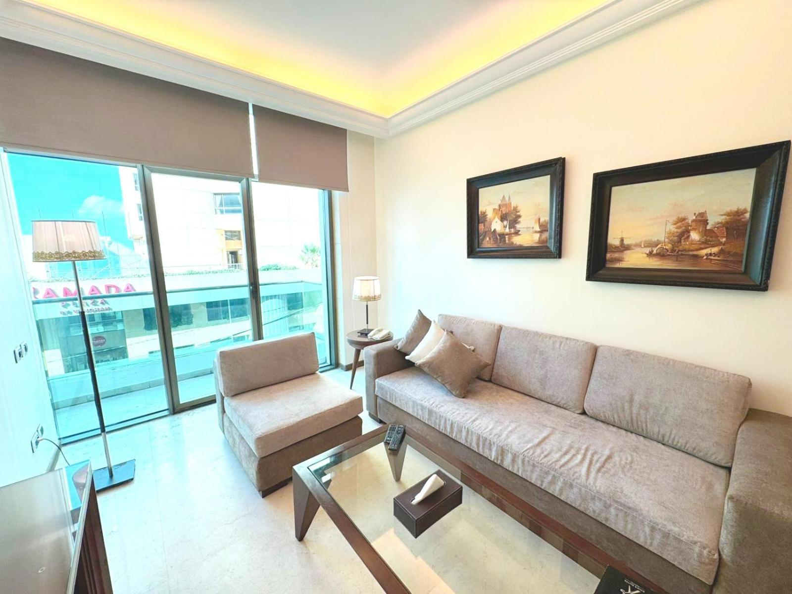 King Suites Hotel Бейрут Екстериор снимка