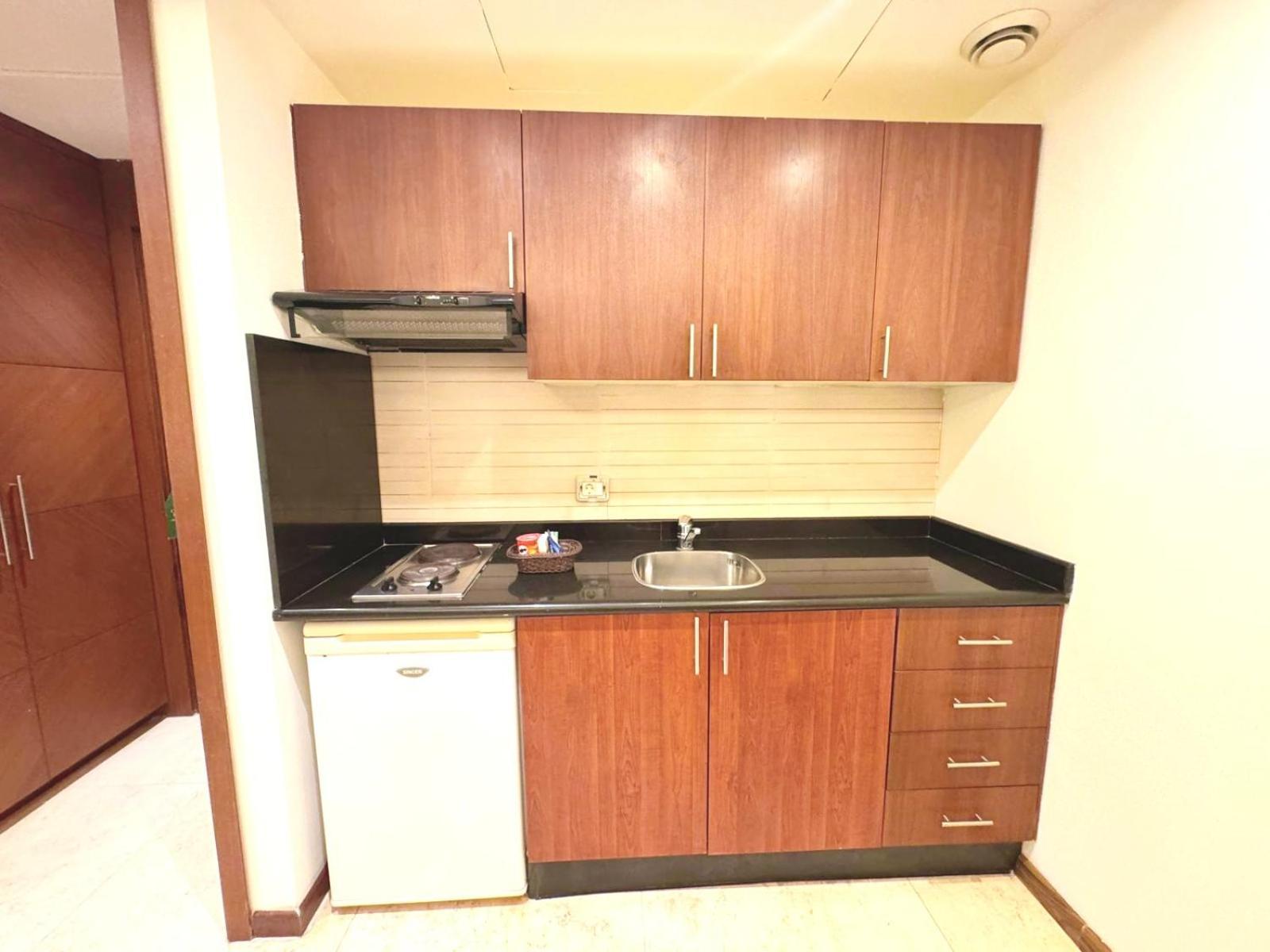 King Suites Hotel Бейрут Екстериор снимка